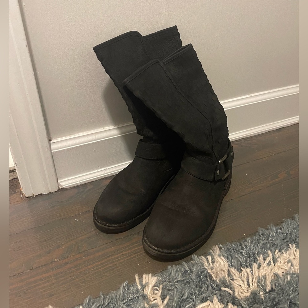 Ugg Shani Fall/Winter Lined Boots!!! Hot Hot Hot - image 6